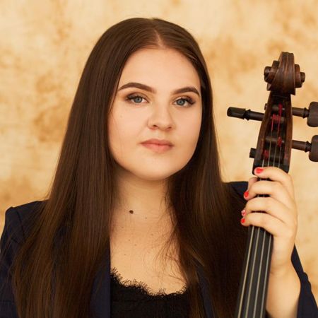 Anastasia Ushakova Anastasia Ushakova